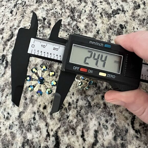 Vintage Coro Screw Back Earrings Peacock Feather Blue Green AB Aurora Borealis - Picture 11 of 11